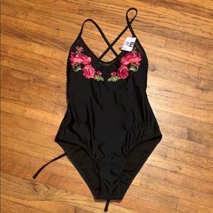 New black swimming suit